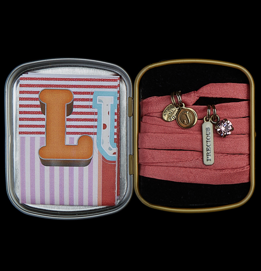 BOX | Fantasia  | Box seta e ciondoli